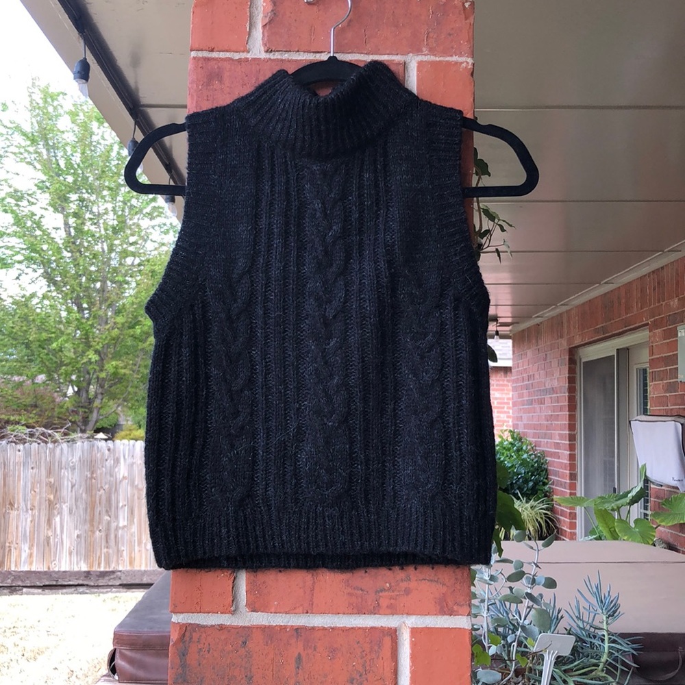 Black and gray sweater tank top